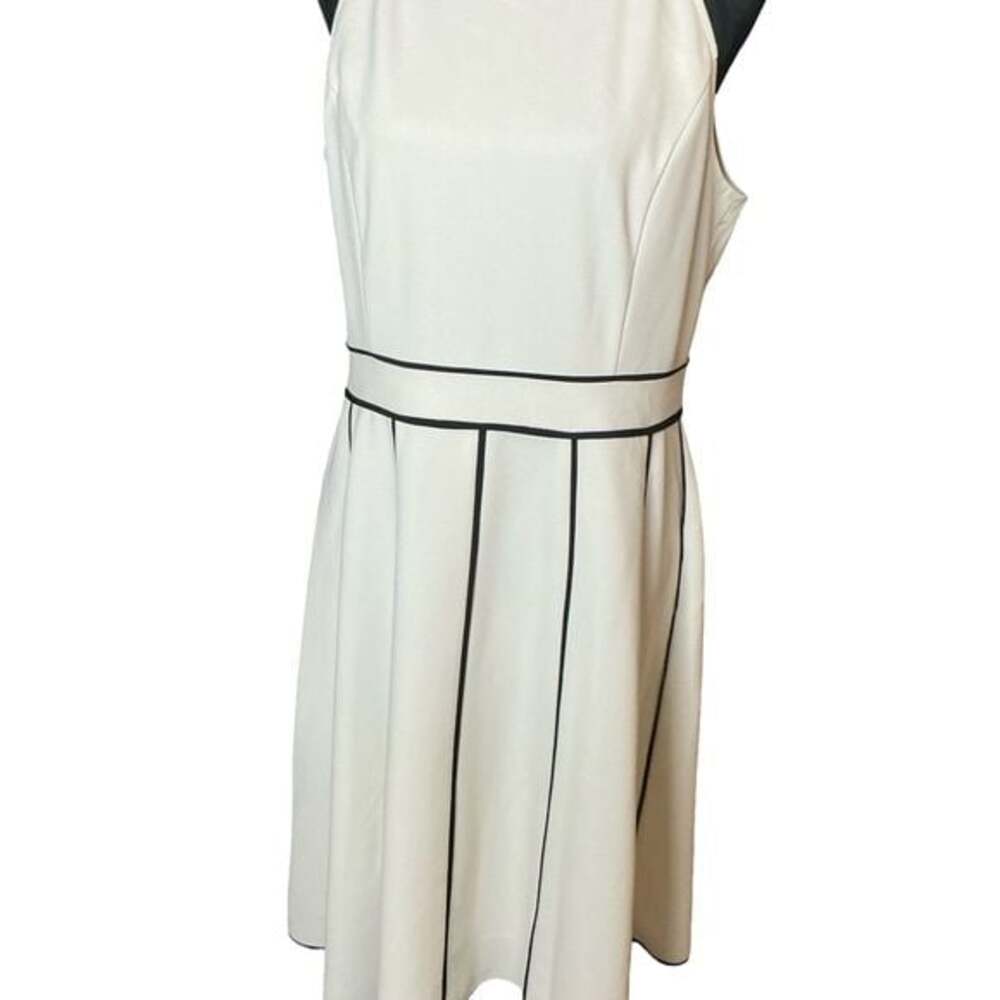 Tommy Hilfiger 💕Fit & Flare💕 Dress with Black Contrast Trim - SZ LG